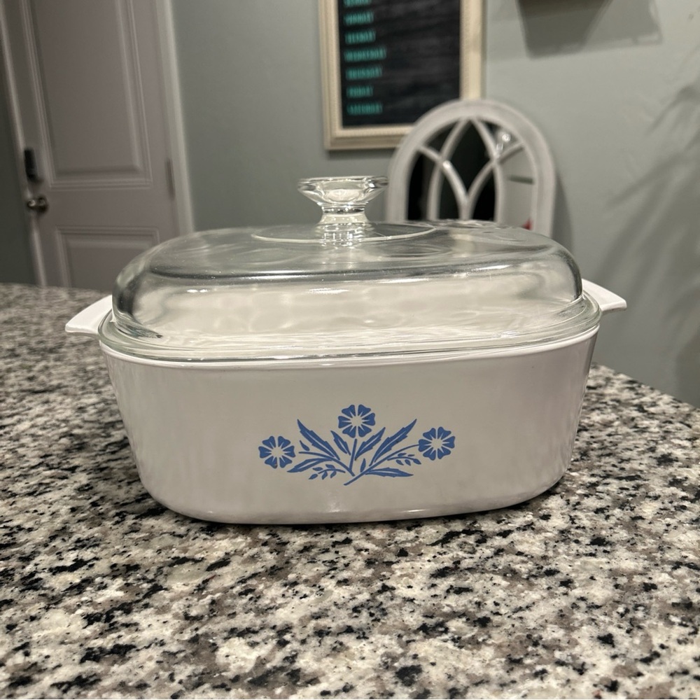RARE AUTHENTIC 4QT Vintage CorningWare Blue Cornflower Casserole Dish with Lid